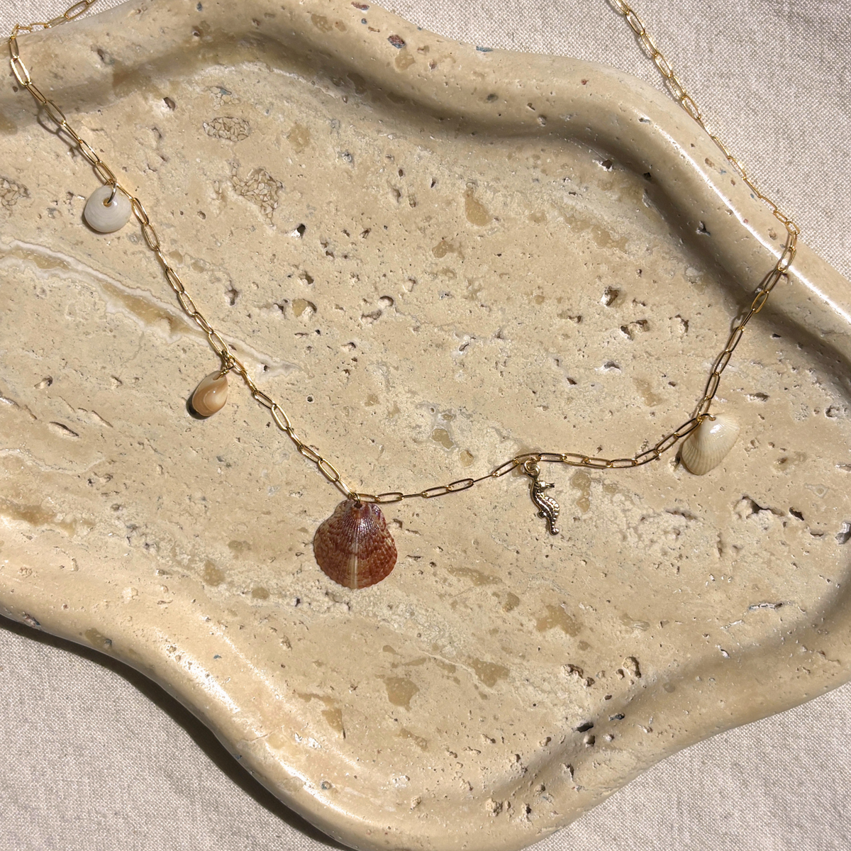 La Jolla | Seashell Charm Necklace | 14K Gold-filled