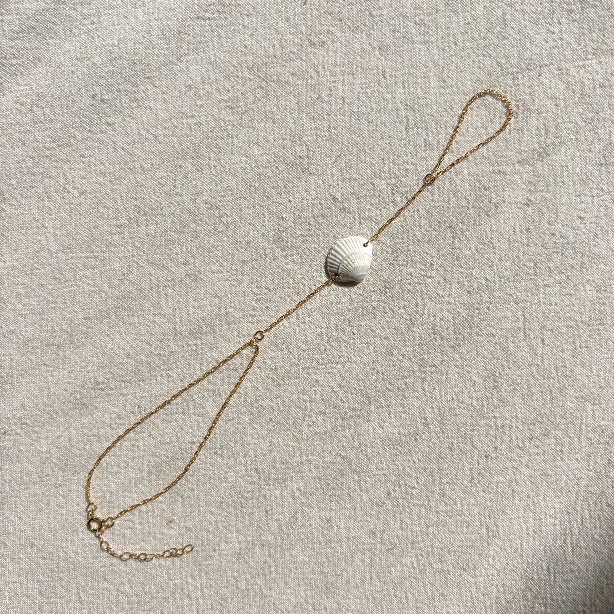 Seashell Hand Chain | Gold-filled